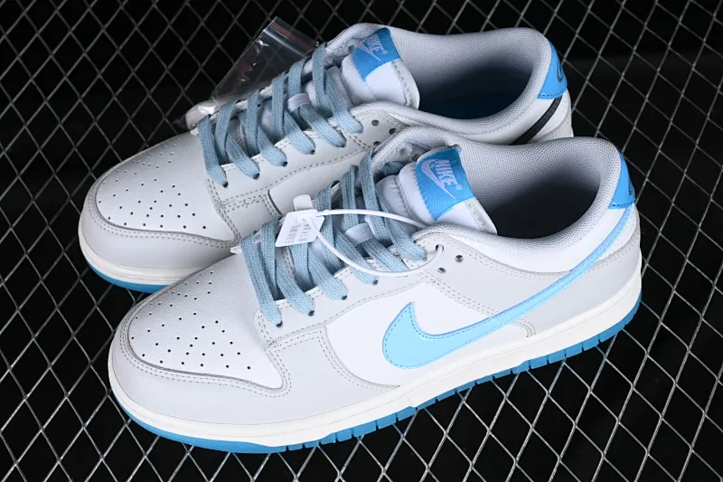 All Categories Nk SB Dunk Series Nk SB Dunk Low Low-top sneakers Cost-effective version Nk SB Dunk Low "520" Valentine's Day limited SB low-top sports and leisure sneakers FN3433-141